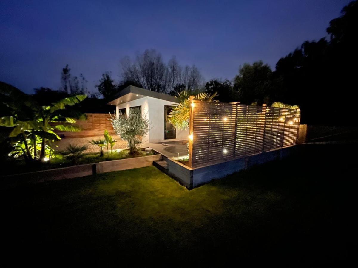 River Guest House With Jacuzzi Fire And Boat Hire Staines-upon-Thames Екстериор снимка